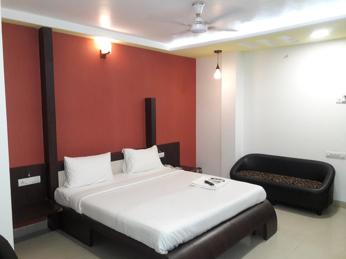 Hotel Naivedya Aurangabad  Eksteriør bilde